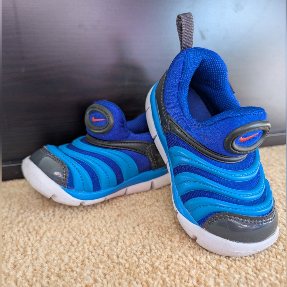 💙 Nike Dynamo Free Toddler Athletic Shoes EUC